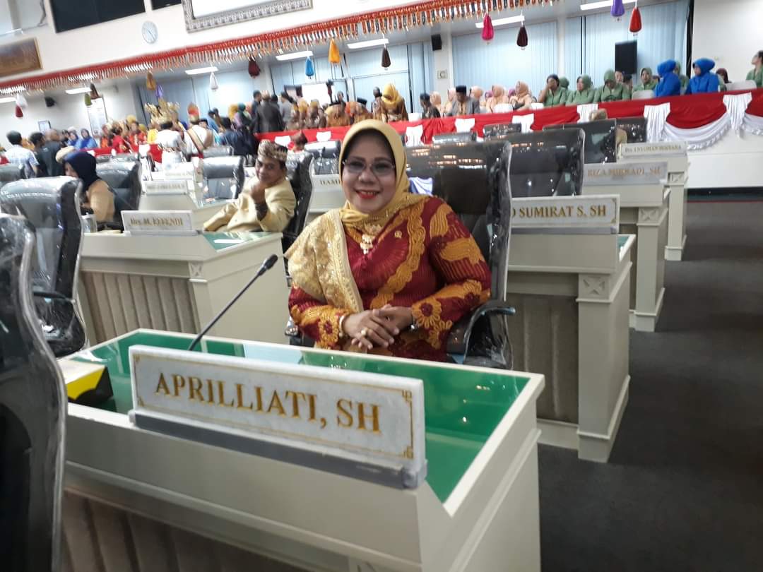 Profil Aprilliati: Legislator Lampung yang Berkecimpung di Dunia Hukum