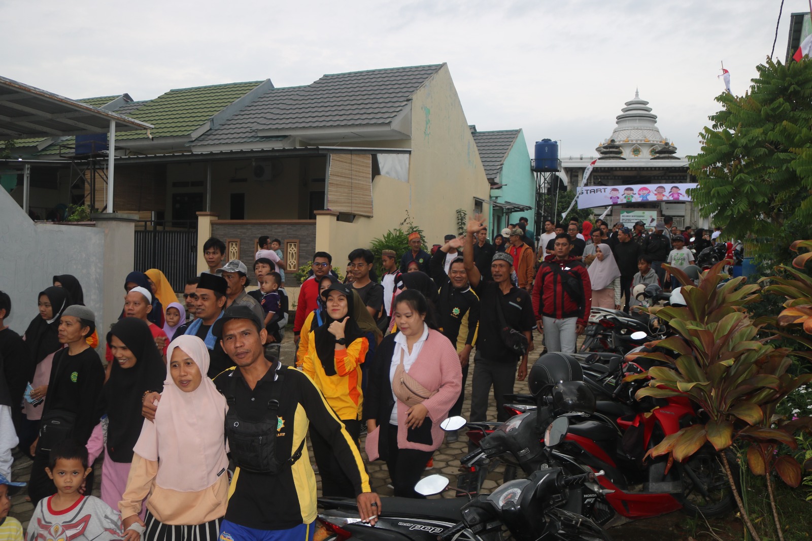 Semarak Harlah ke-29, MTI Al-Hanif Lampung Gelar Jalan Sehat dan Berbagai Perlombaan