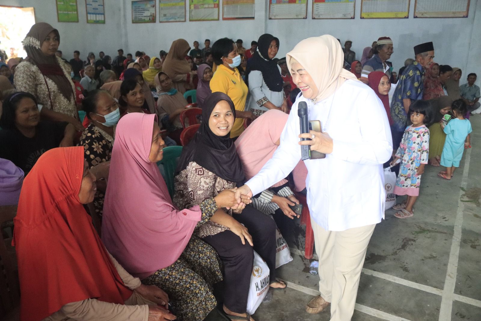 Pupuk Bersubsidi Jadi Polemik di Pesawaran, Elly Wahyuni Siap Memperjuangkan