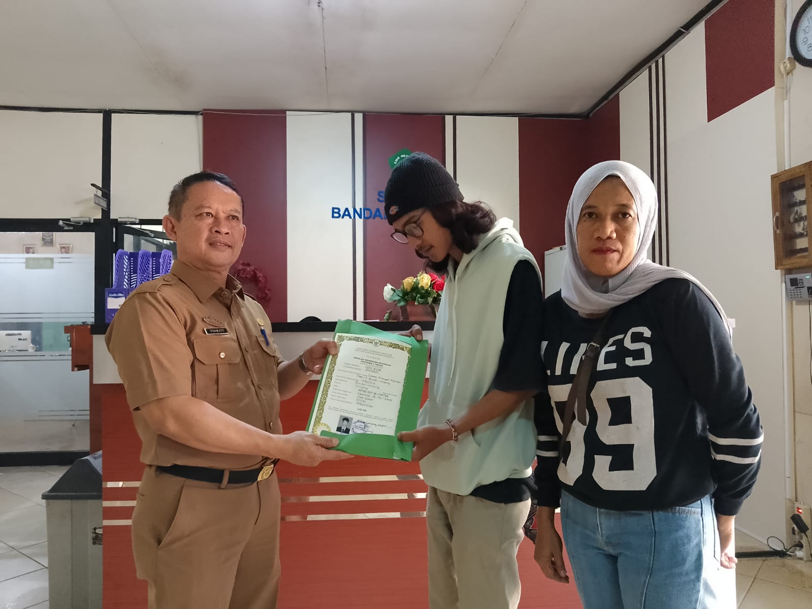 SMKN 5 Serahkan Ijazah Siswa Menunggak Komite Hampir Rp5 Juta