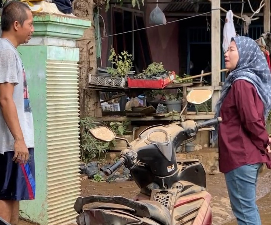 Lesty Putri Utami Kunjungi Korban Banjir