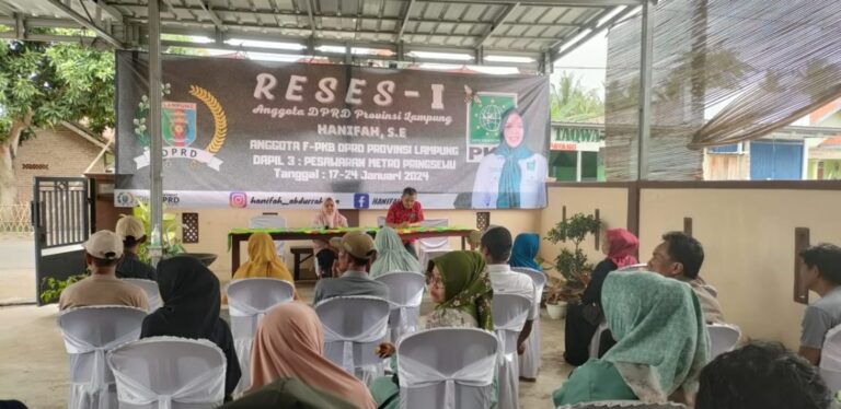 Warga Minta Bibit Gratis