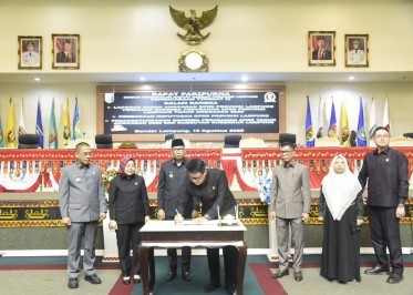 PRD Provinsi Lampung Rapat Paripurna Penyampaian Propemperda