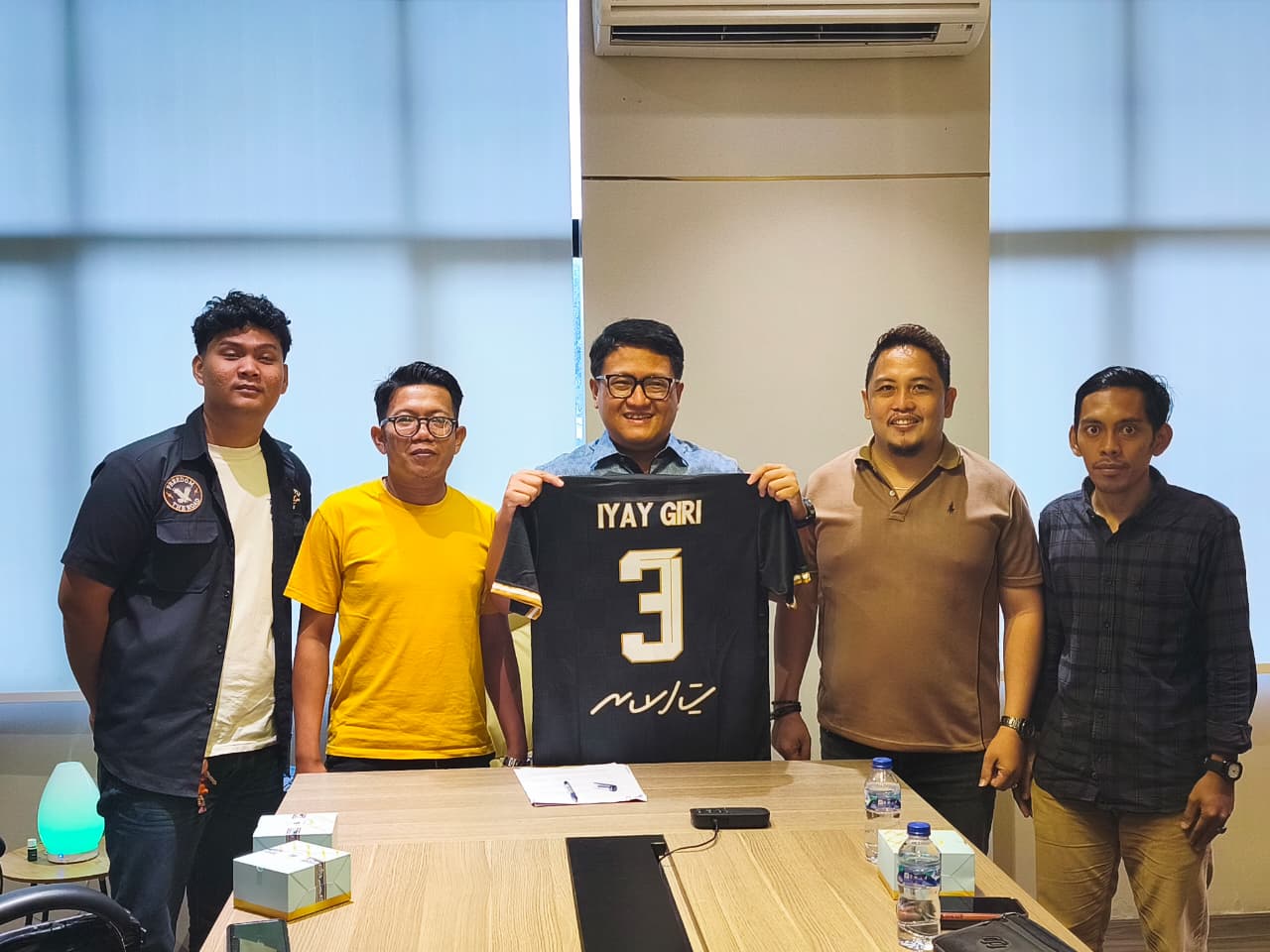 Giri Siap Hadiri Launching IJP FC